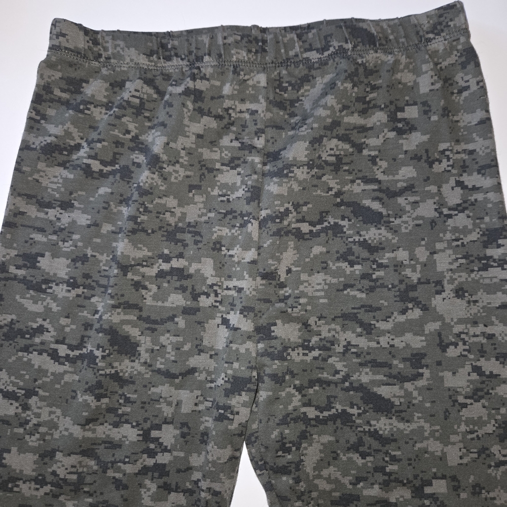 32 Degrees Kids Camouflage Pants And Top- Green and Gray